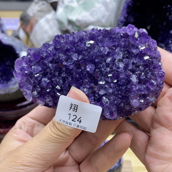 未镶嵌水晶大型摆件（非配饰）