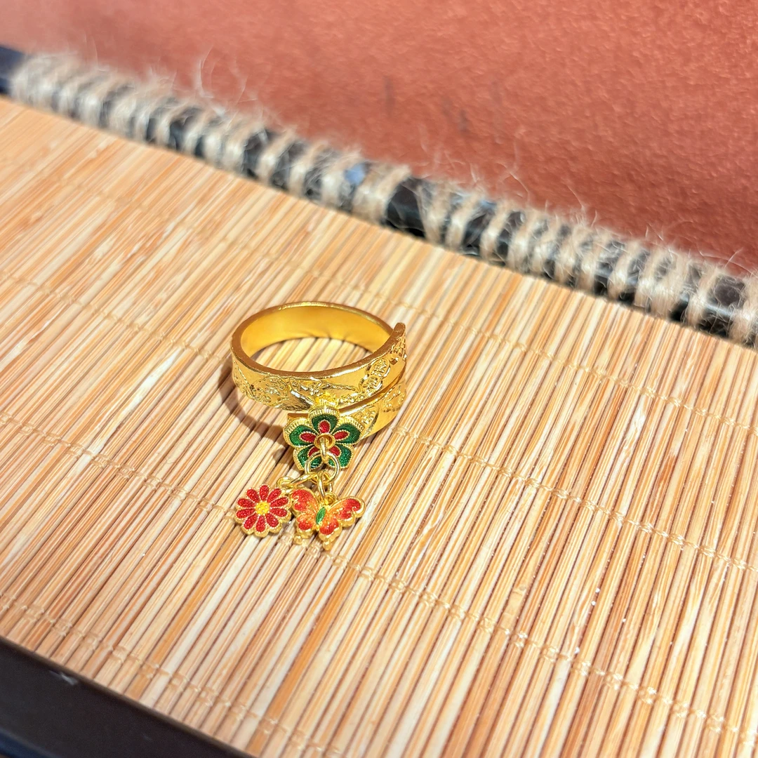 朝銮黄金【吉言】古法金手工錾刻吉言珐琅彩足金戒指活口