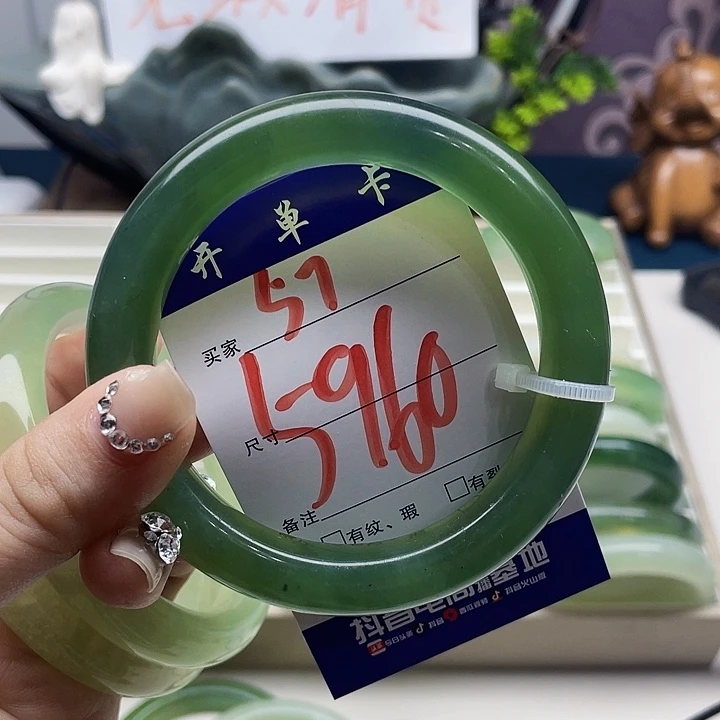 蛇纹石玉手镯未镶嵌君*姐