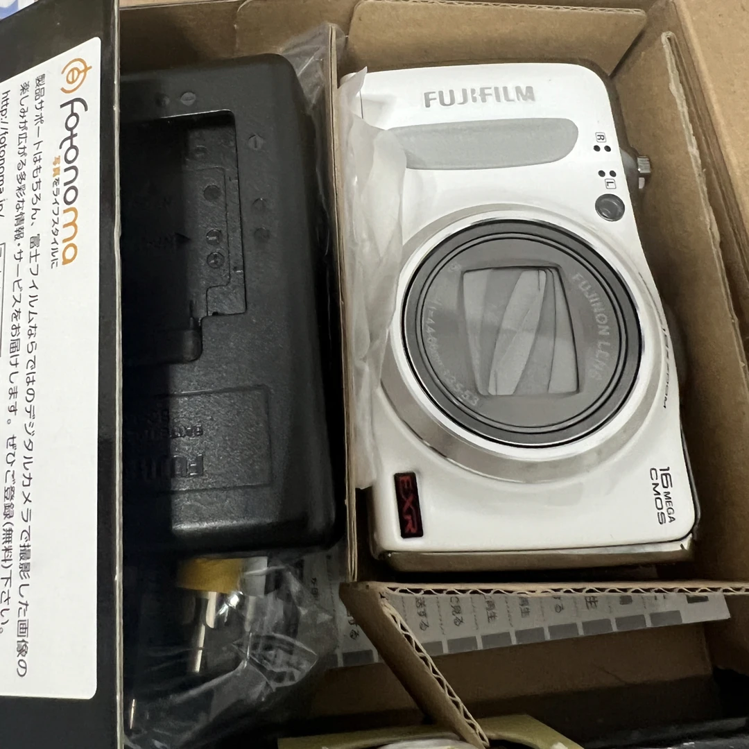 95新 Fujifilm/富士 f550exr 大全套 1600万像素 15倍光学变焦