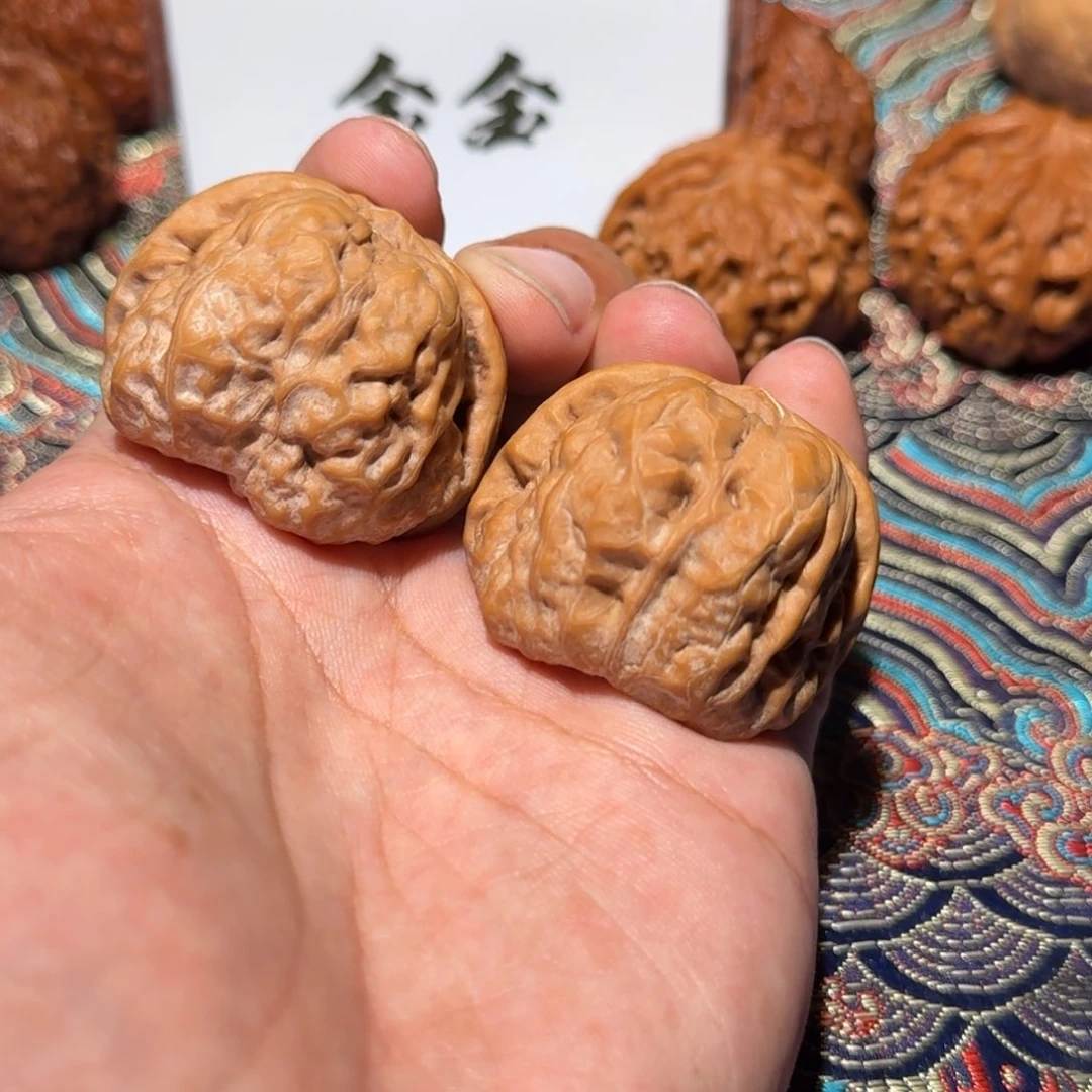 懒***想把件核桃003蛤蟆，尺寸39