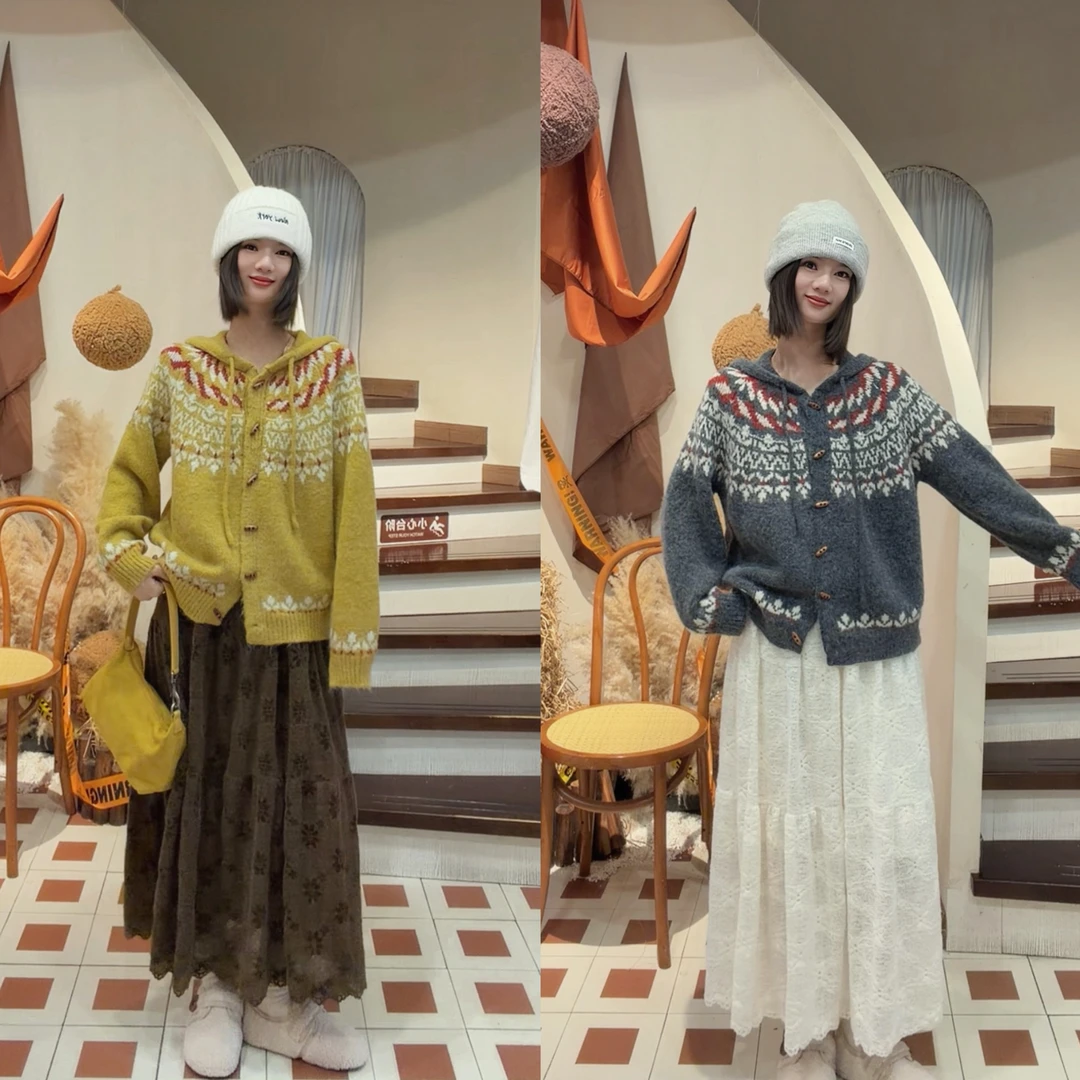 【SI MO】92573冬款氛围感定制木扣慵懒百搭费尔岛连帽毛衣外套