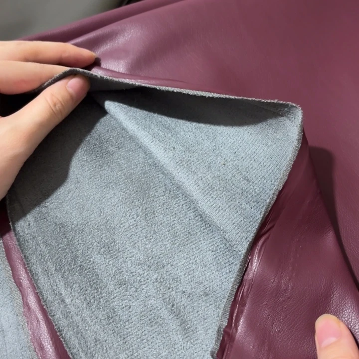 混纺紫红色高货麂皮1米。