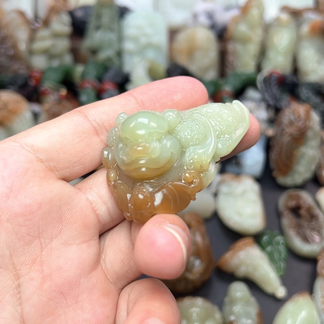 和田玉未镶嵌挂件