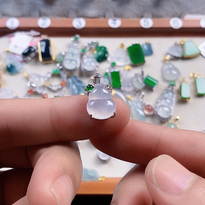 翡翠银S925镶嵌颈饰