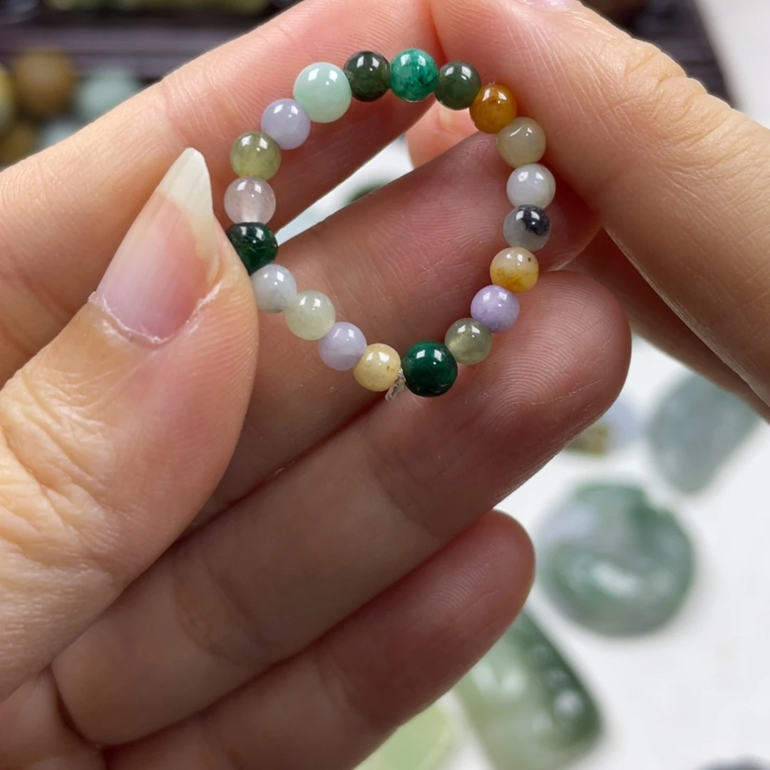 翡翠未镶嵌颈饰牌子