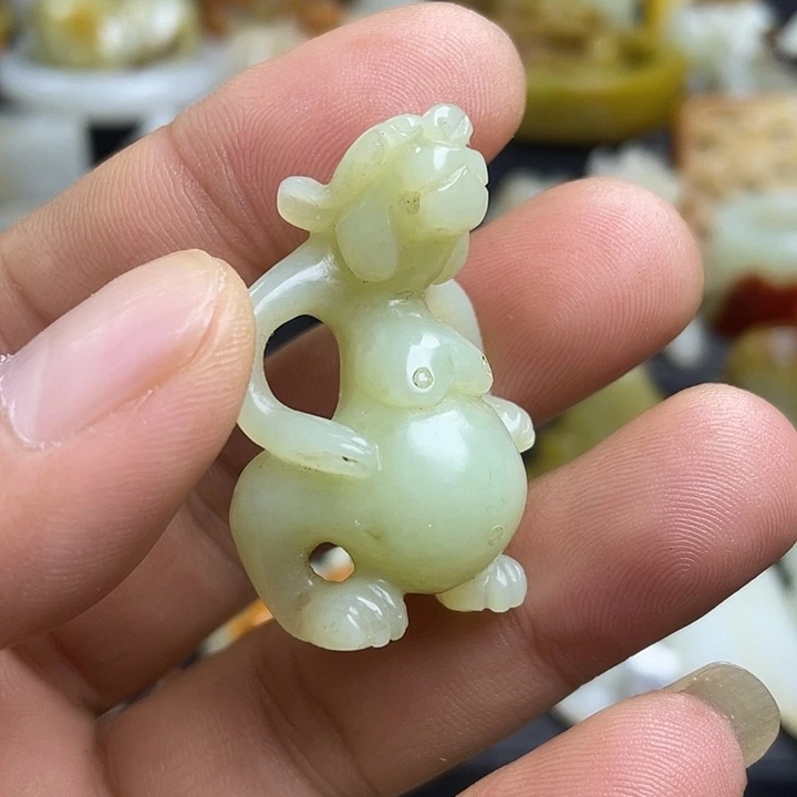 颈饰未镶嵌和田玉