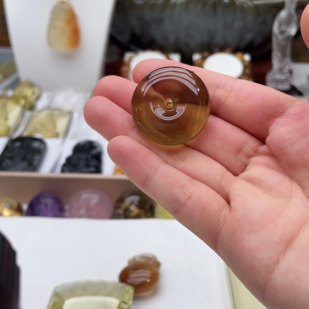 斌***斌未镶嵌颈饰水晶定制