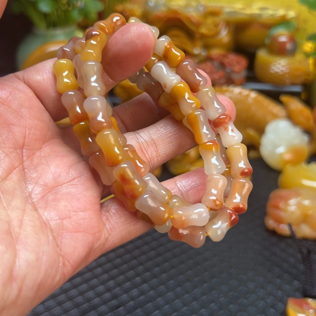 石英质玉未镶嵌颈饰