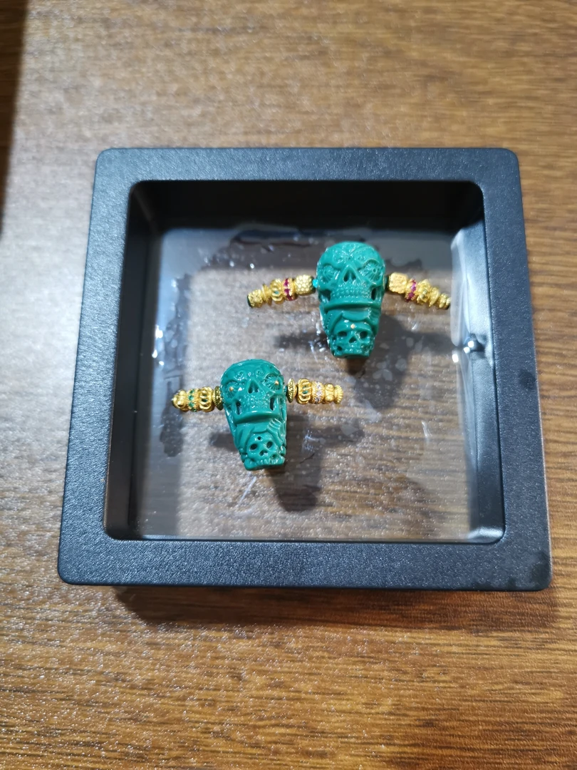 文玩绿松石雕刻刺骨