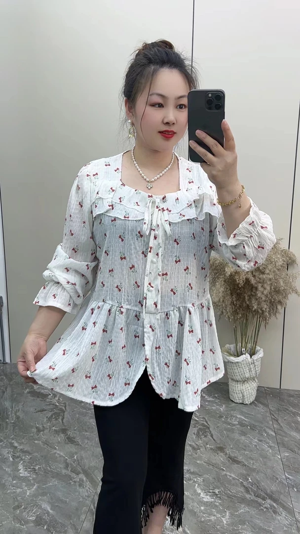 大码女装春季新款胖妹妹时尚气质减龄碎花衬衫显瘦系带上衣长袖女