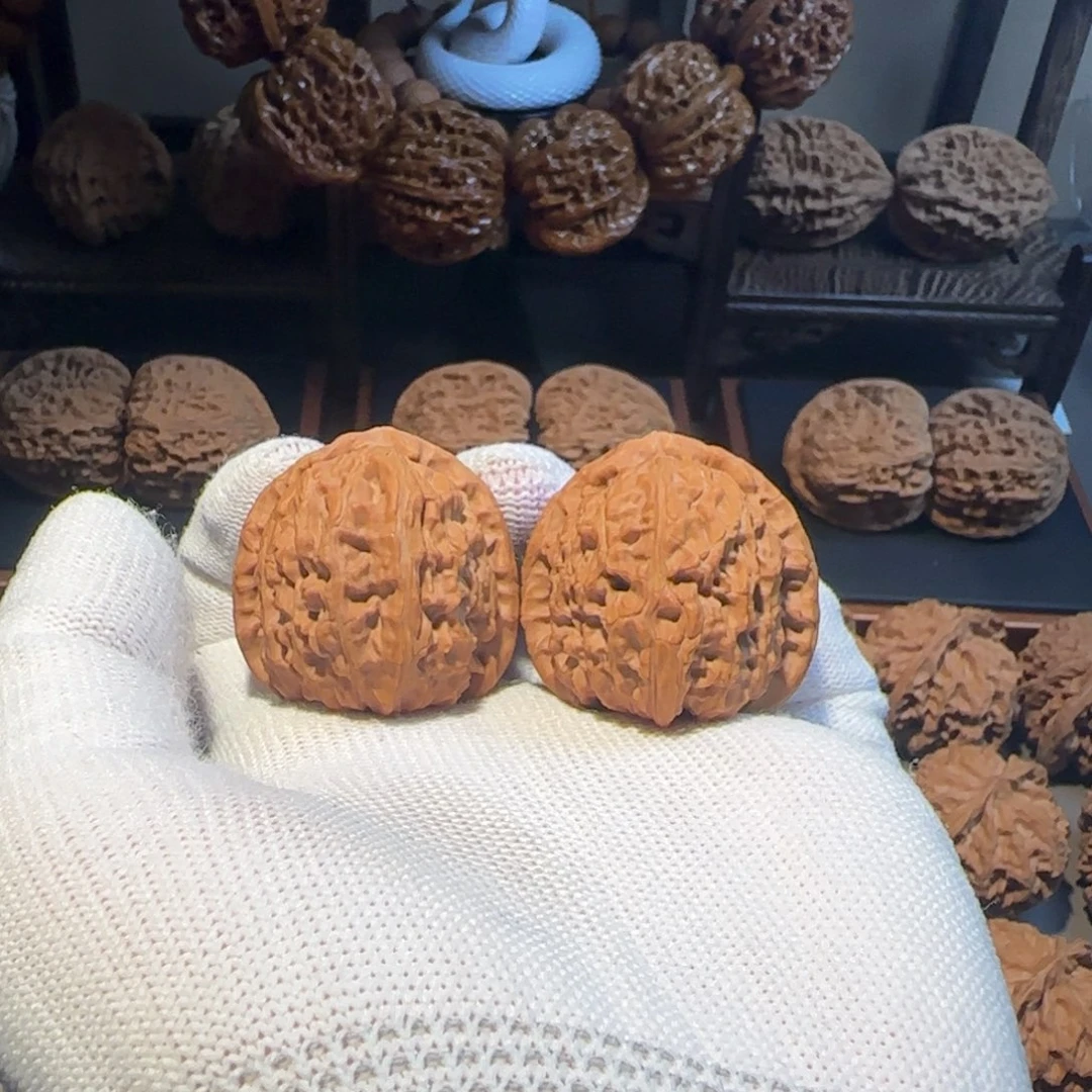 文玩核桃把件37尺全品三角白