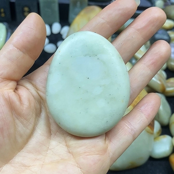 未镶嵌和田玉（糖玉）挂件