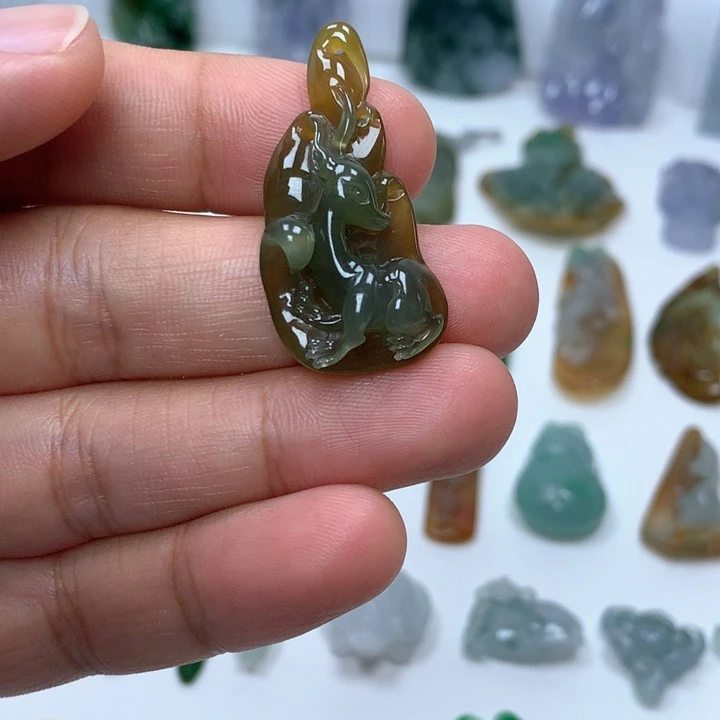 翡翠未镶嵌吊坠(不含链)