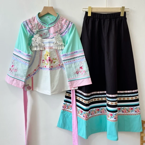 时尚百搭修身显瘦可量身定做的壮族布依族民族服装上衣