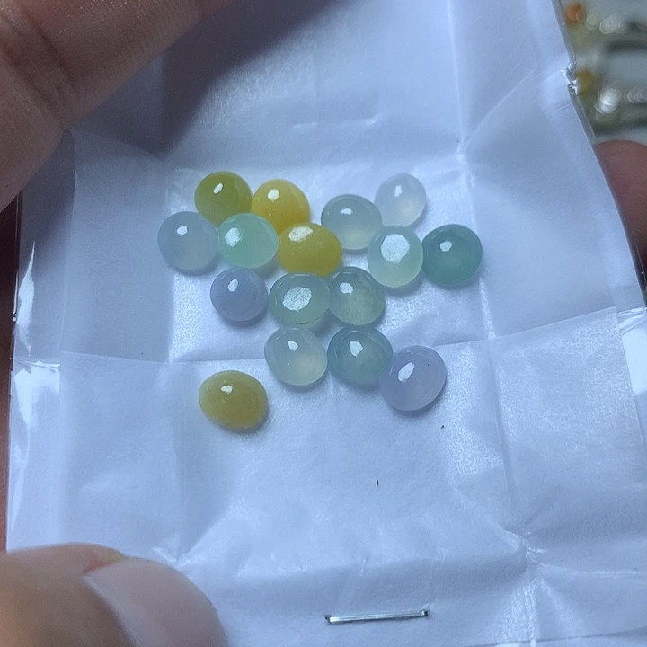 定制翡翠未镶嵌戒指