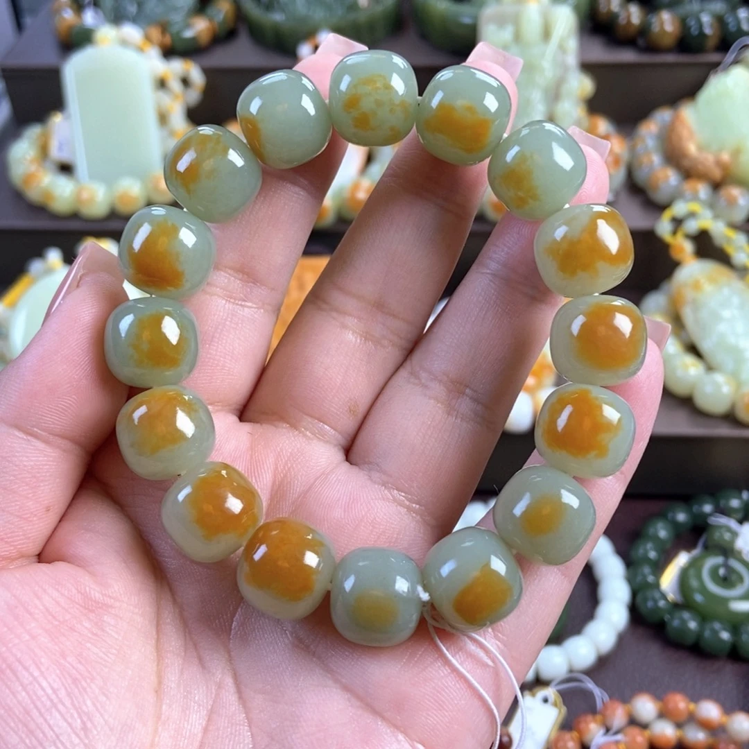 透闪石质玉未镶嵌手串