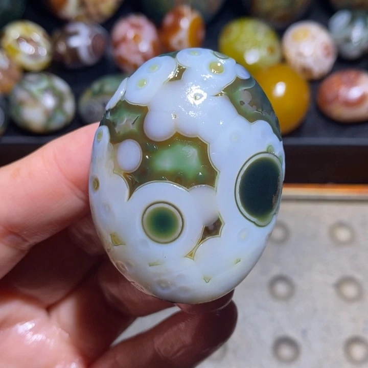 未镶嵌玛瑙/玉髓珠宝半成品70