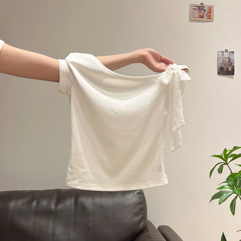 白色斜领纯欲修身短袖T恤露肩膀性感女夏季蕾丝拼接小上衣