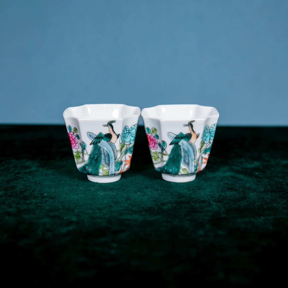 粉彩孔雀花卉四方杯一对FC-010453