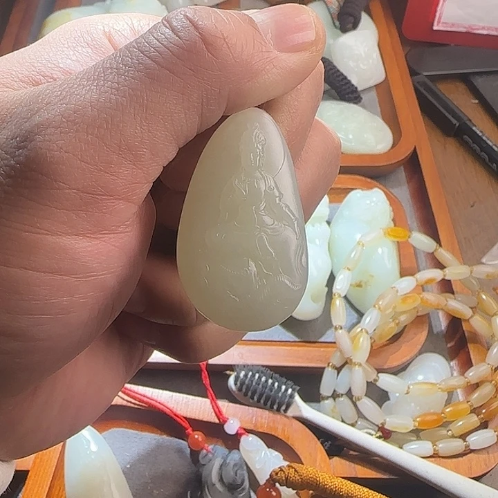和田玉（糖玉）未镶嵌颈饰