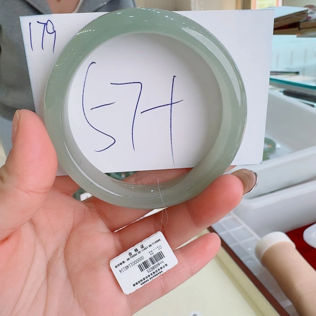 石英质玉未镶嵌手镯179