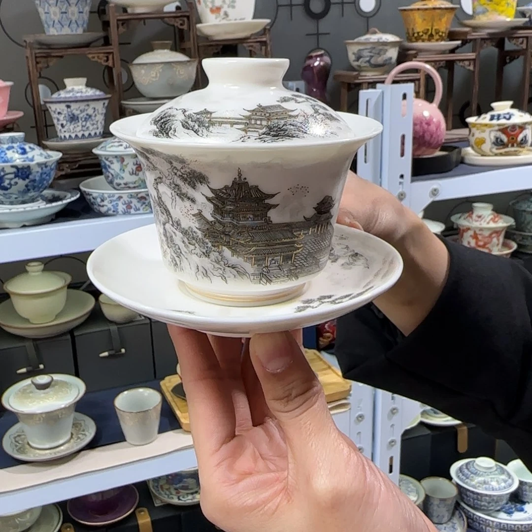 高温下的高温天气使人心情愉悦