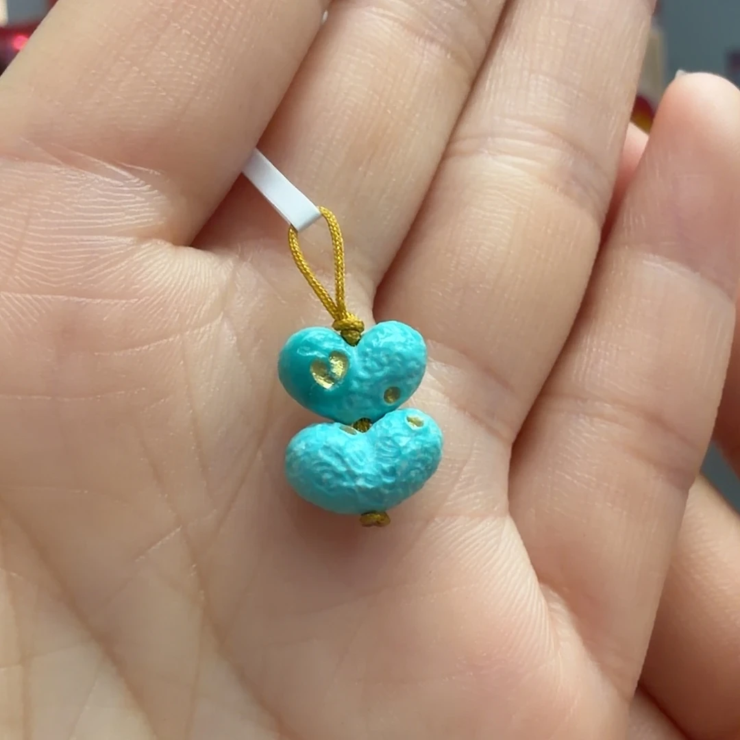 绿松石未镶嵌颈饰