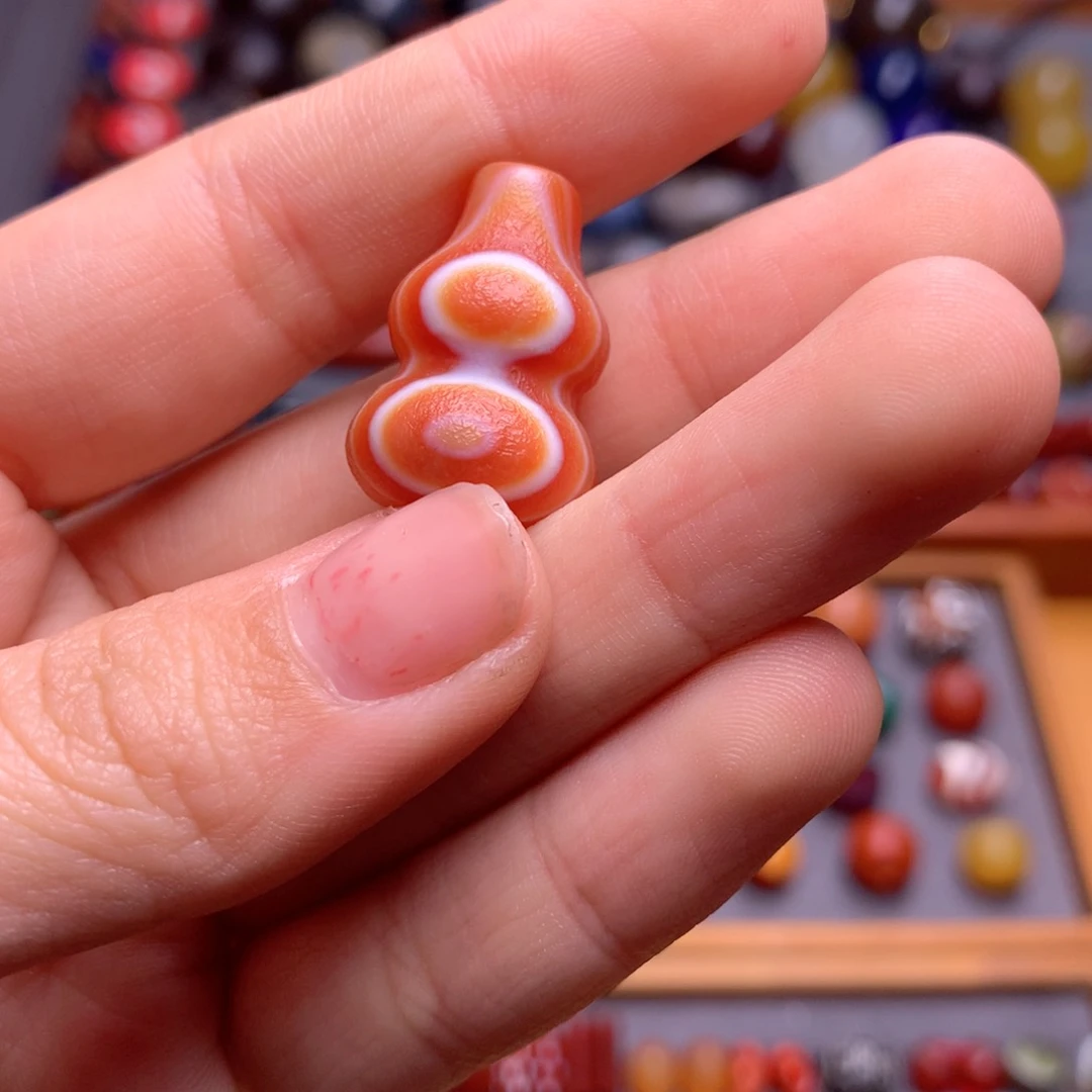 玛瑙/玉髓颈饰未镶嵌树**阳