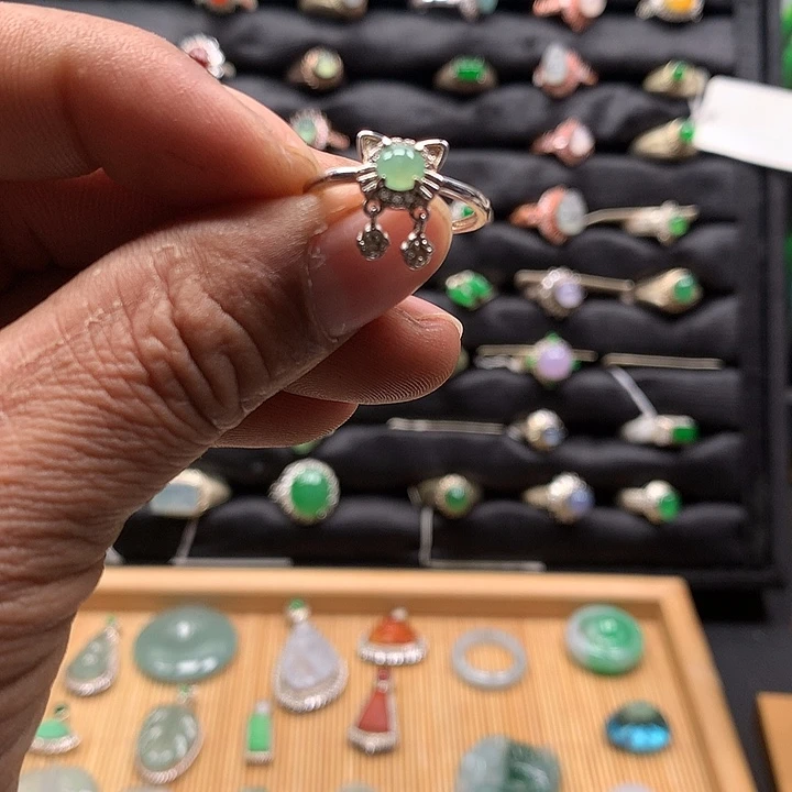 翡翠未镶嵌戒指缅甸天然A货翡翠