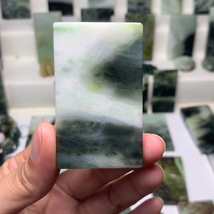 独山玉未镶嵌颈饰