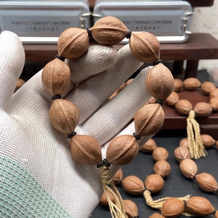 橄榄核手串1826三花