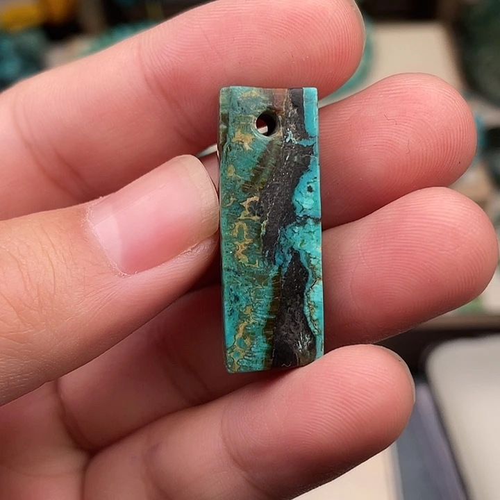 绿松石未镶嵌吊坠