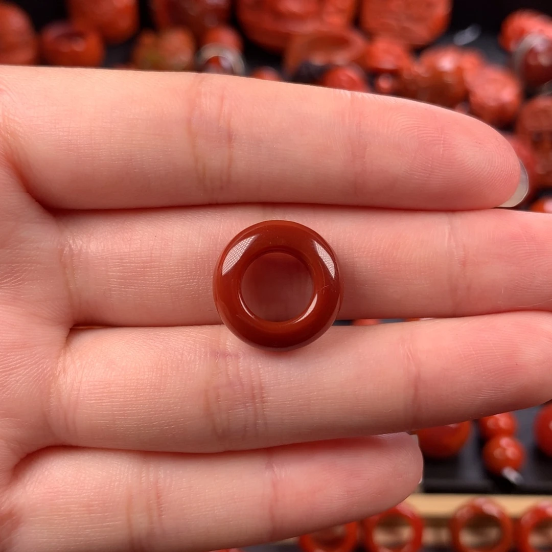 未镶嵌跑环9mm南红玛瑙