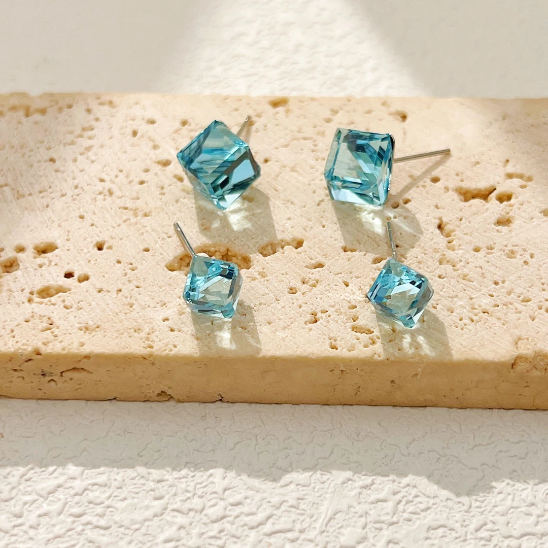 铜合金仿水晶耳饰 韩版百搭时尚水晶耳环气质彩色精致耳钉小众