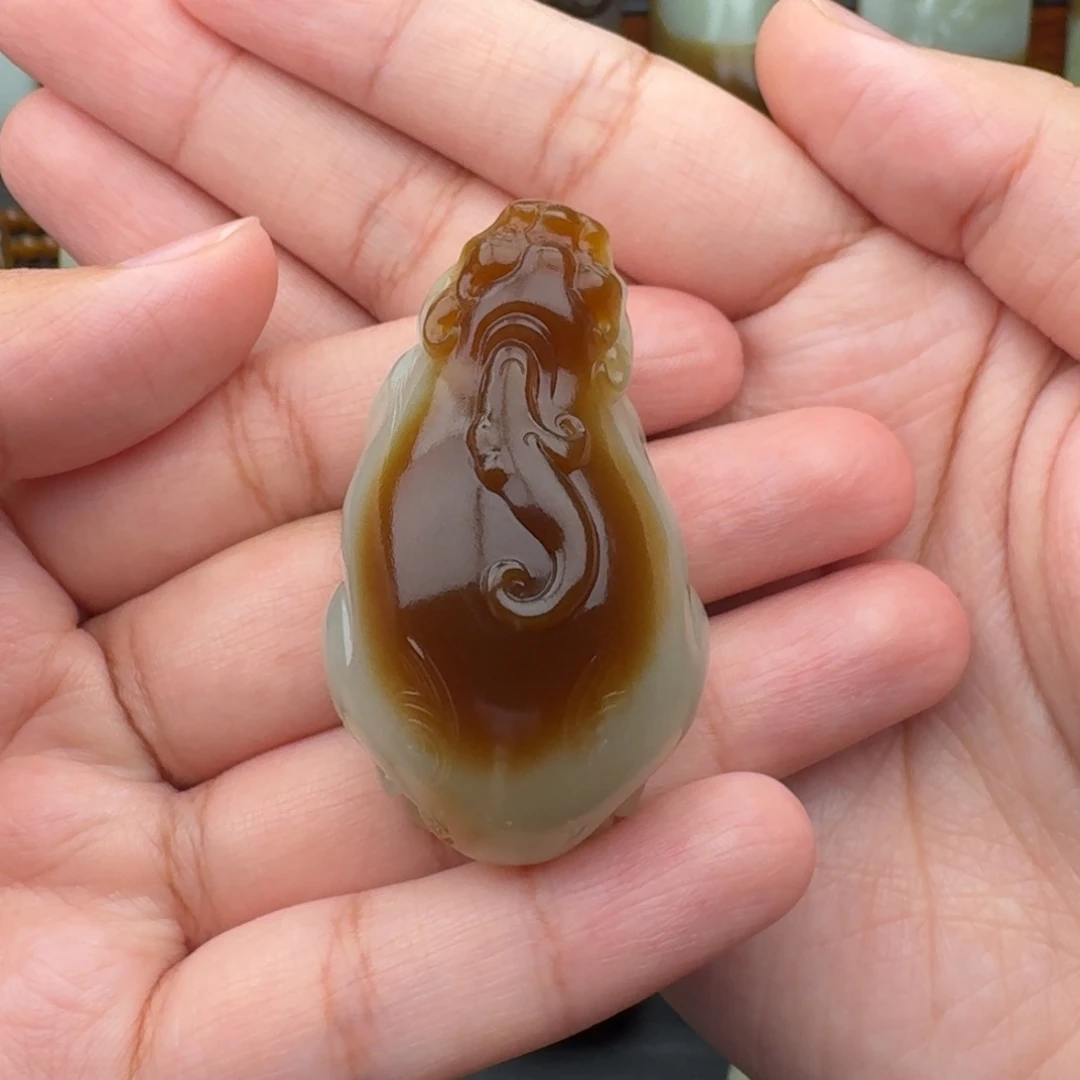 忘***线和田玉未镶嵌颈饰