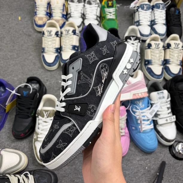 未使用 LouisVuitton/路易威登 25年新款黑灰满印牛仔奢鞋