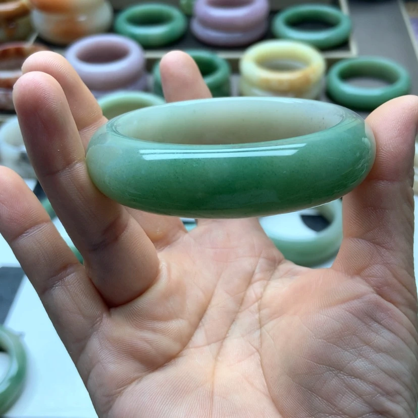 【闪购商品】未镶嵌手镯石英岩玉?***?