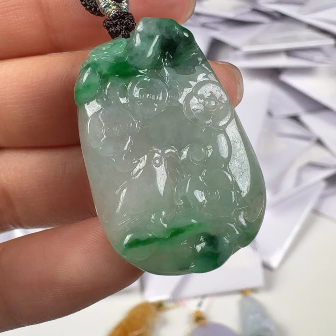 翡翠未镶嵌颈饰11