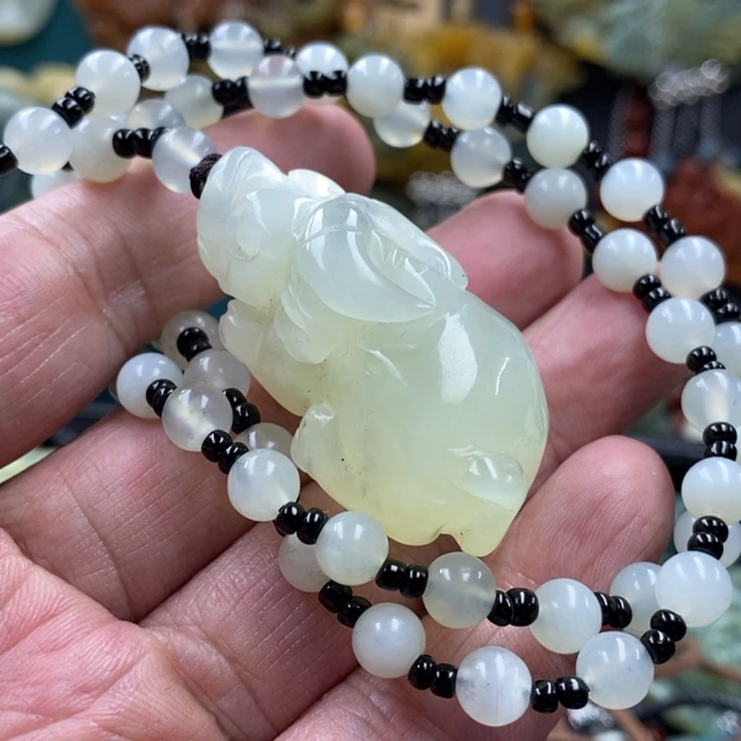 【闪购商品】蛇纹石玉未镶嵌吊坠