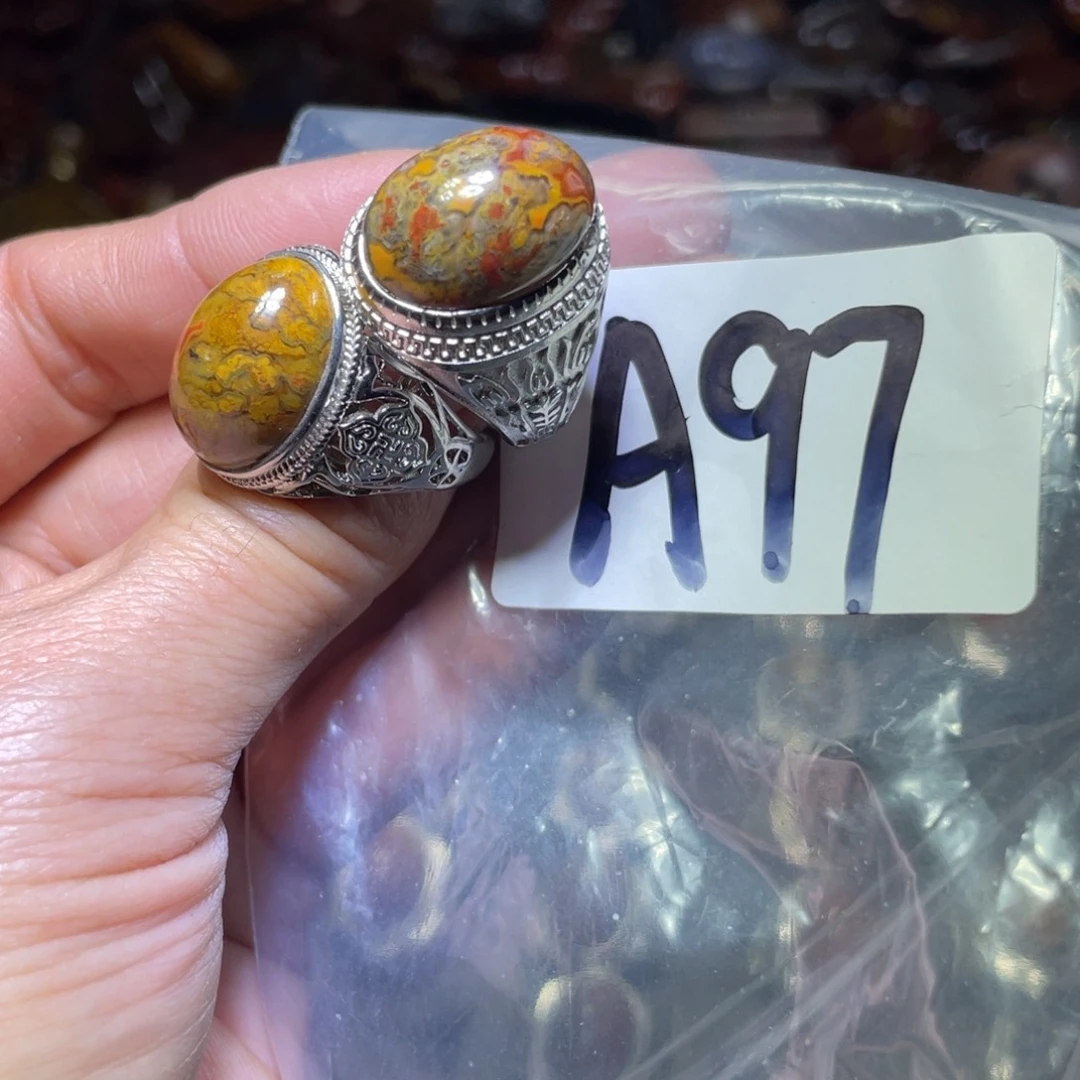 玛瑙/玉髓颈饰未镶嵌抱***@