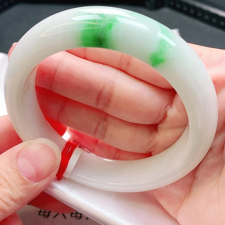 翡翠手镯未镶嵌轮胎61