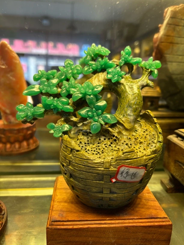 雅安绿多肉摆件，帝王绿