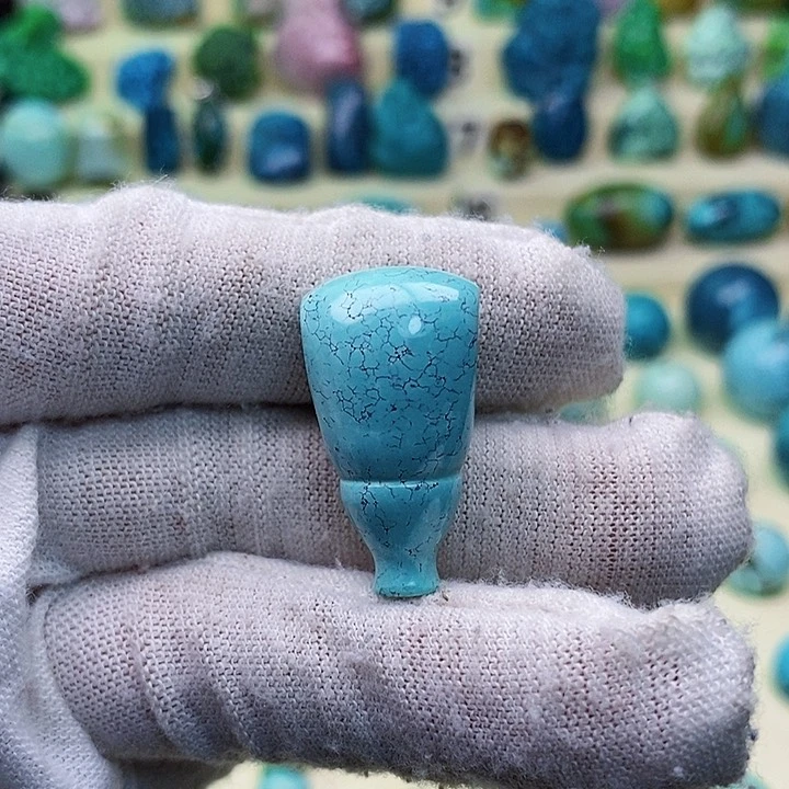 绿松石配饰未镶嵌