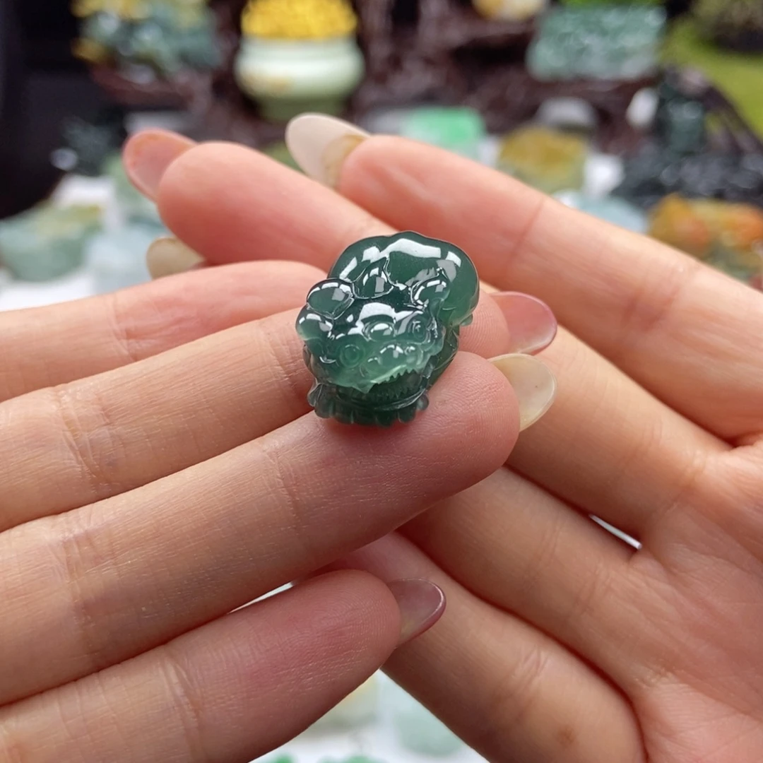 颈饰未镶嵌翡翠A12 冰蓝水含珠貔貅
