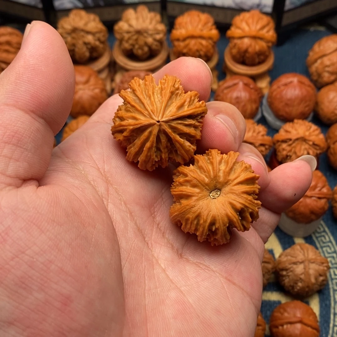 寒***雪文玩核桃把件六棱