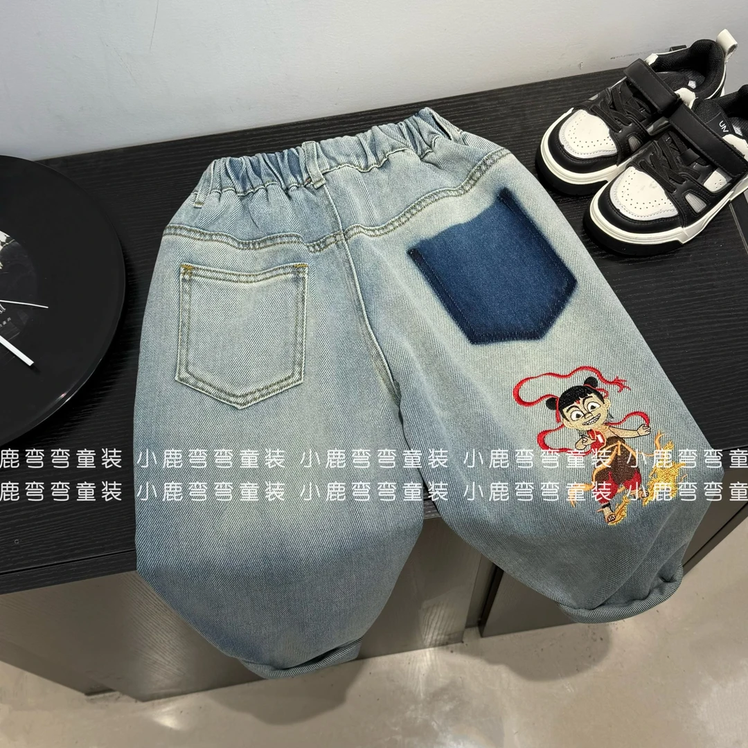 【小鹿家】C25563春秋裤腿哪吒刺绣牛仔裤