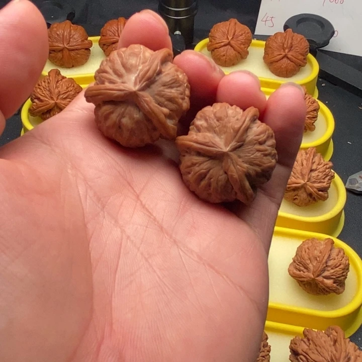 把件文玩核桃34石门三棱