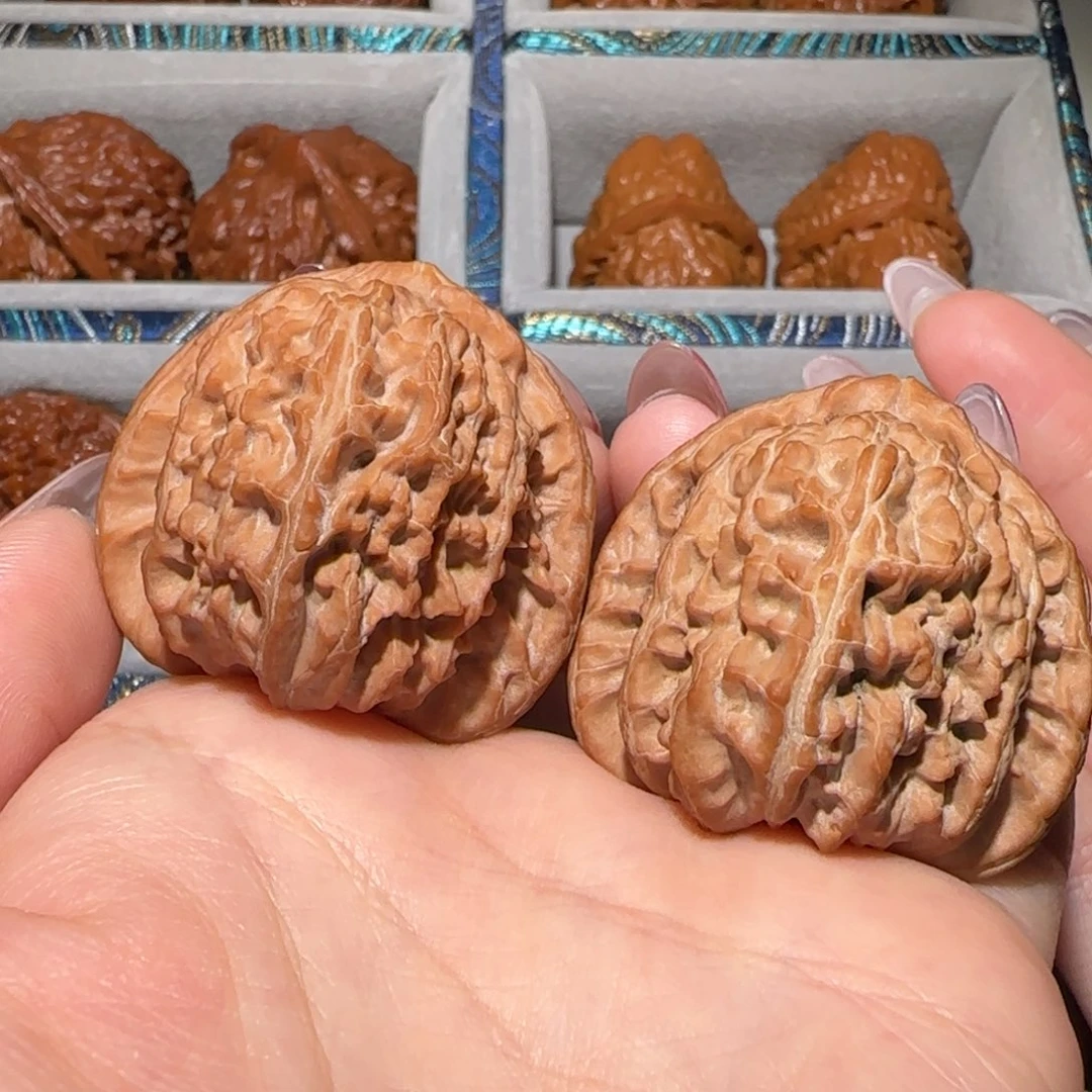 吊坠文玩核桃40三角白