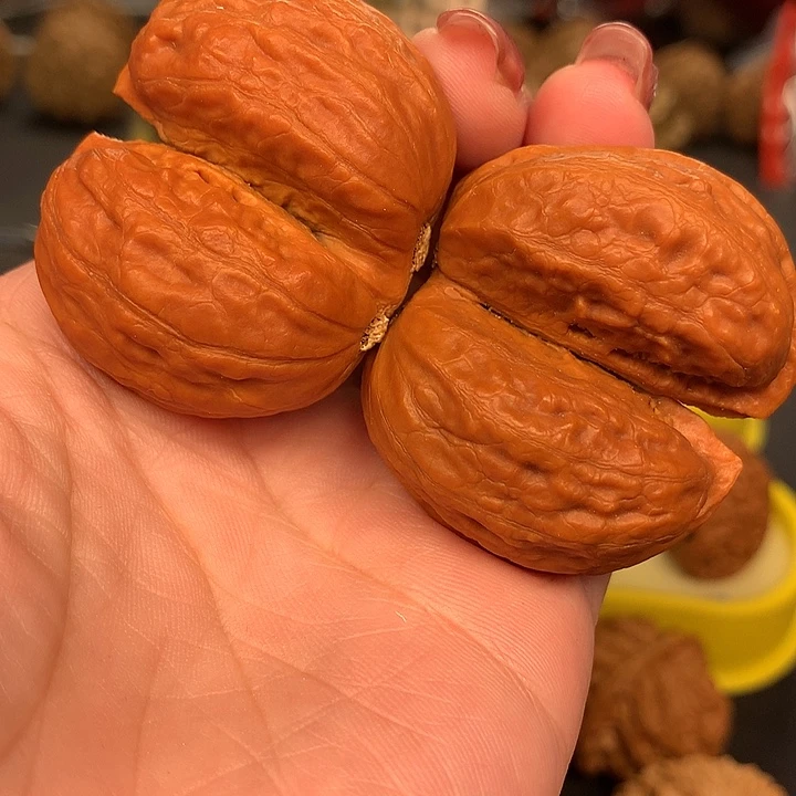 文玩核桃吊坠小**水11连体